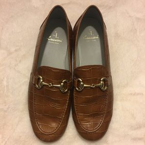 Luccini loafers